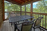 2 Bedroom Cabin with a Screened In Porch