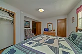 1 Bedroom Indoor Jetted Tub