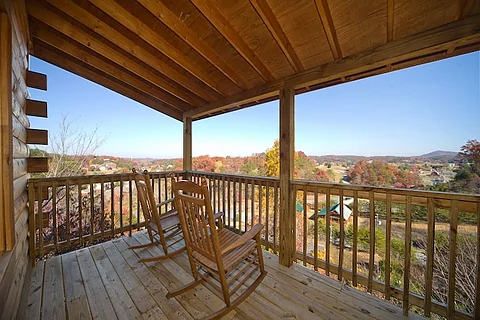 Pigeon Forge Cabin in Arrowhead Resort with View - A Romantic Journey