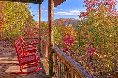 Relaxing Porch with Mountain Views - Aleska