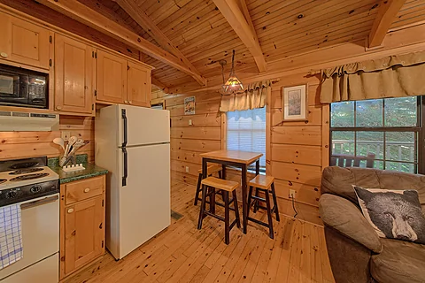 1 bedroom cabin with a fully stocked Kitchen - Almost Camping