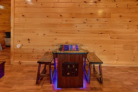 3 Bedroom Cabin with Arcade and Air Hockey - Almost Heaven II
