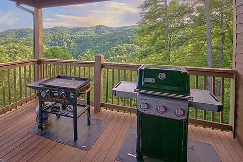 Smoky Mountain Cabin with Blackstone and Grill - Almost Heaven II