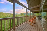 Spacious Cabin with Mountain View 
