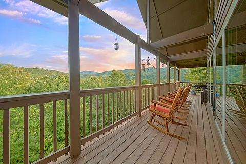 Spacious Cabin with Mountain View  - Almost Heaven II