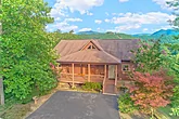 Pigeon Forge 3 Bedroom Cabin with Mountain View