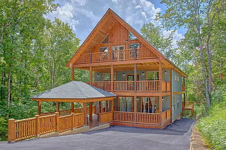 A Hop Skip and a Jump: 4 Bedroom Pigeon Forge Vacation Home Rental