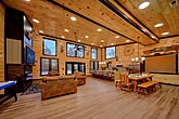 Cozy Four Bedroom Cabin near Douglas Lake