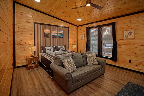 Master Bedroom with King Bed - Amazing Mountain II