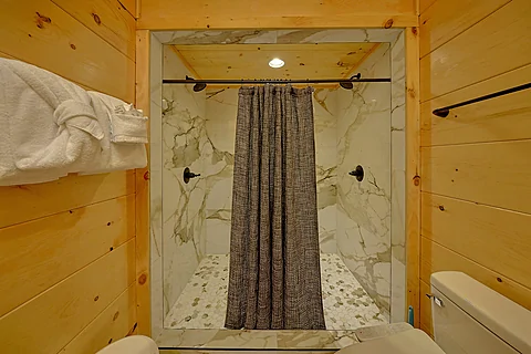 6 bedroom cabin rental with 6 private bathrooms - An Eagle's View
