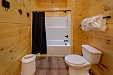 6 bedroom Pigeon Forge cabin with 6 full baths