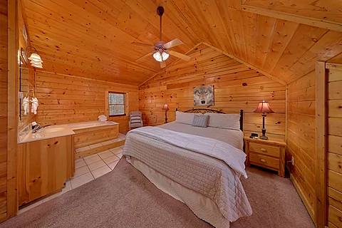 King Suite in Pigeon Forge Cabin - Autumn Ridge