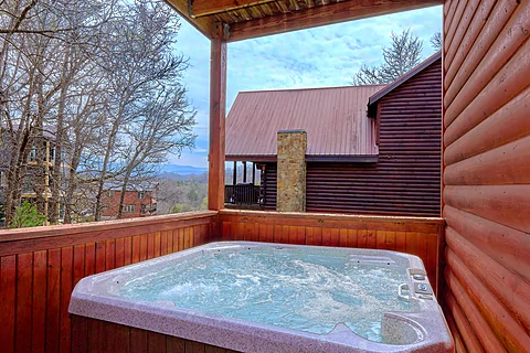 Relaxing Hot Tub in 4 Bedroom Cabin - Autumn Ridge