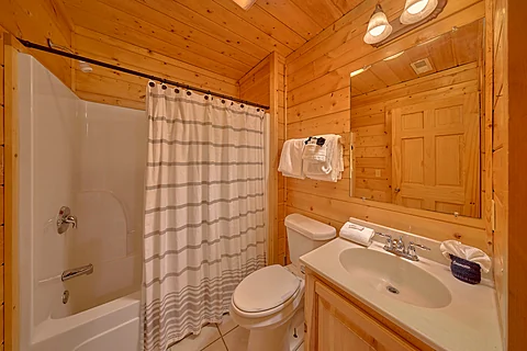 Attached Bathroom - Autumn Ridge