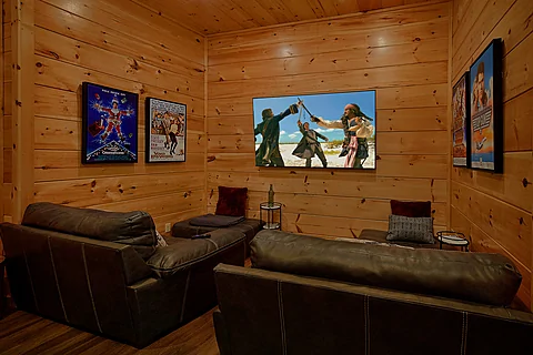 3 bedroom cabin with small theater area - Bandit Lodge