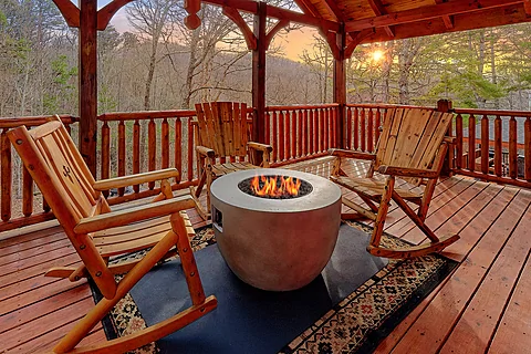 6 Bedroom Cabin with Fire Pit - Bar Mountain II