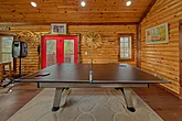 6 Bedroom Cabin with Ping Pong Table