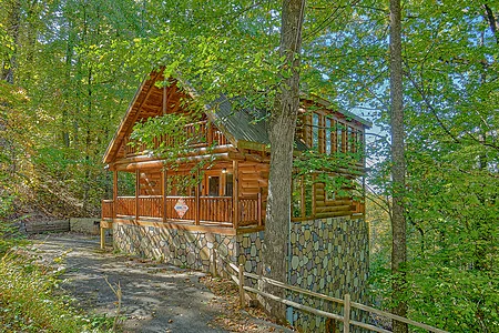Autumn Run: 2 Bedroom Sevierville Cabin Rental
