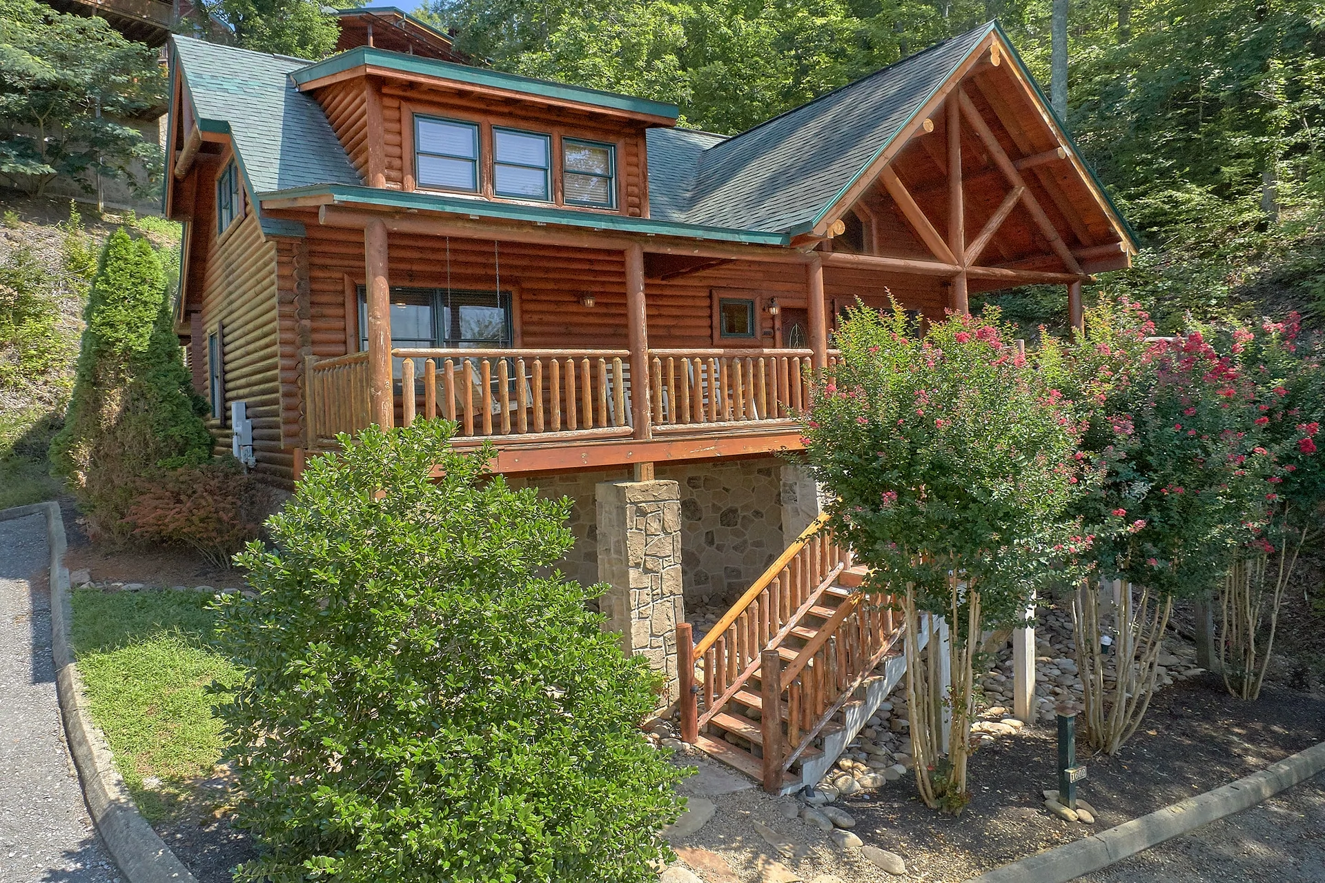 Bear Mountain Lodge