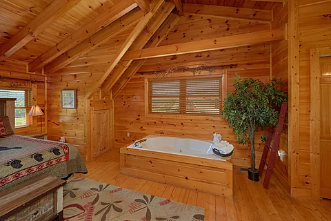 Private Jacuzzi Tub in Cabin Master Bedroom - Bear Mountain Lodge