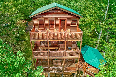 River Chase: 4 Bedroom Pigeon Forge Vacation Home Rental