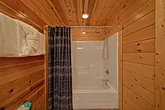 4 bedroom Gatlinburg cabin with 3 Full Baths