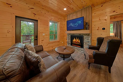 Private 3 Bedroom Cabin in Walden&#39;s Creek - Big Bad John's Cabin
