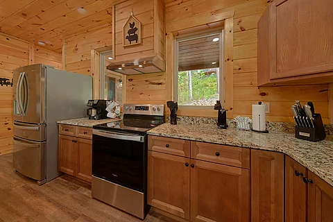 3 Bedroom Cabin with Fully Equipped Kitchen - Big Bad John's Cabin