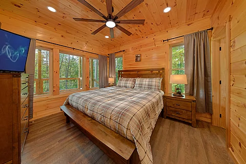 King Bedroom with TV Sleeps 12 - Big Bad John's Cabin