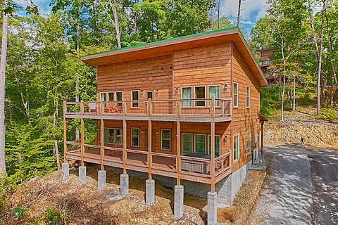 Private 3 Bedroom Cabin near Pigeon Forge - Big Bad John's Cabin