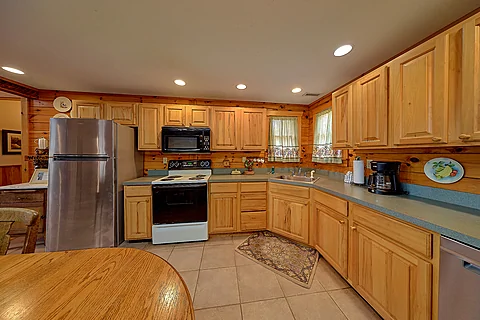 Private 3 Bedroom Cabin in the Smoky Mountains - Big Bear