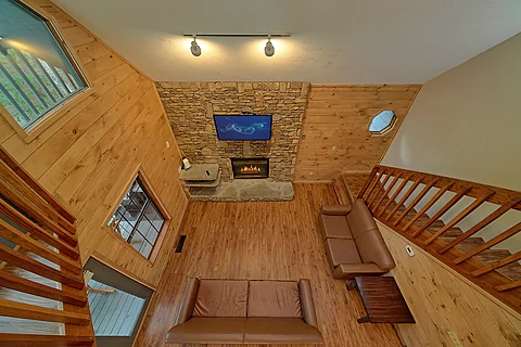 Spacious 2 Bedroom Cabin Sleeps 8 - Breathtaker