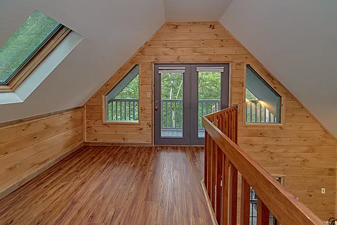 Two Bedroom Cabin with Cable TV & WiFi Sleeps 8 - Breathtaker