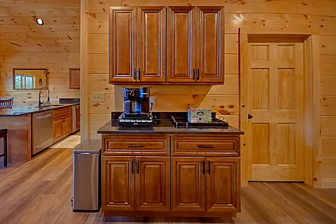 5 bedroom rental cabin with coffee bar station  - Brooks Haven