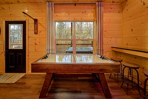 5 bedroom rental cabin with pool table and games - Brooks Haven