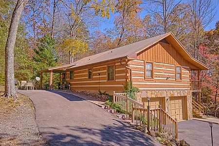 Over The Rainbow: 3 Bedroom Gatlinburg Cabin Rental