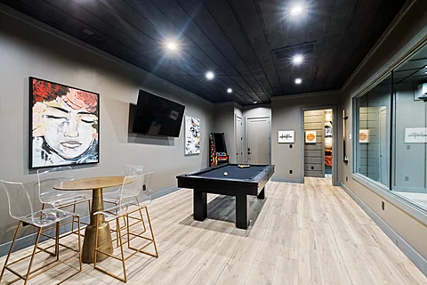 Gatlinburg cabin game room with pool table  - Camp Boujee