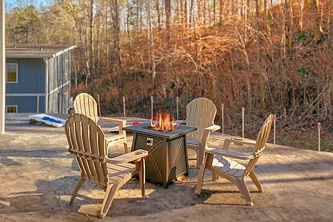 3 bedroom cabin with outdoor fire pit - Cardinals Creek III