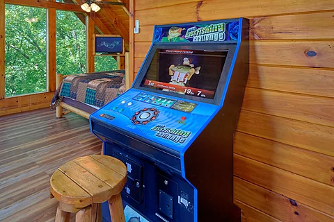 Cabin Game room with Arcade games and foosball - City Bear