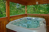 1 bedroom cabin with secluded hot tub