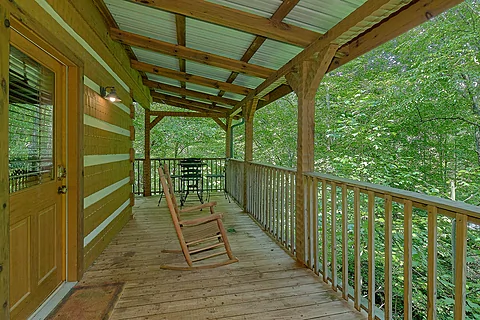 2 bedroom cabin in Wears Valley area - Creek Song
