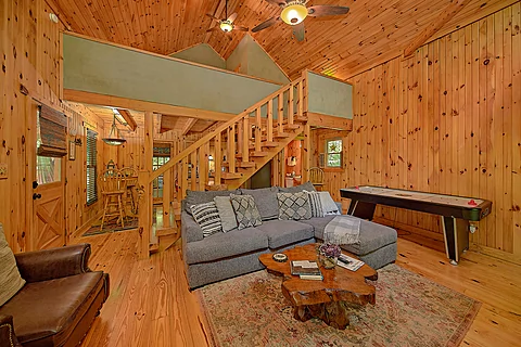 1 bedroom cabin with air hockey game room - Dogwood