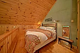 Honeymoon cabin with king bed and private bath