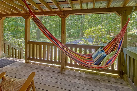 Cabin with Relaxing Hammock in Wears Valley - Dogwood