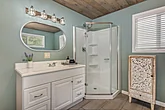 2 Bedroom with Full Bathroom Near Dollywood