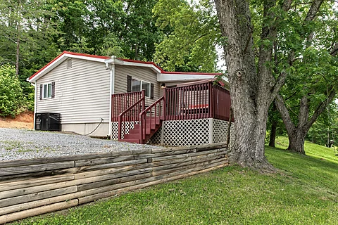 Home in Pigeon Forge 2 Bedrooms - Dolly's Neighbor