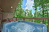 Luxury Cabin in Pigeon Forge with Mountain View