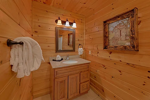 4 bedroom cabin with 4 full bathrooms - Endless Sunrises