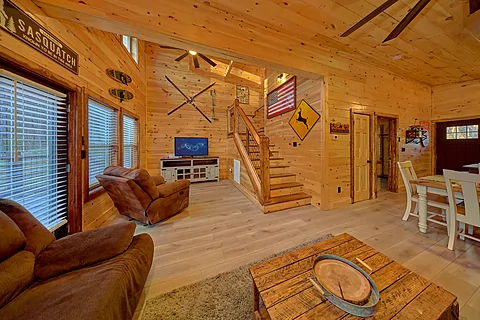 2 Bedroom Cabin with Smart TV and WiFi - Firefly Ridge
