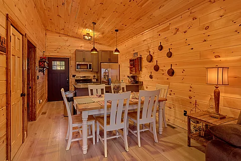 Spacious Dining Area - Firefly Ridge